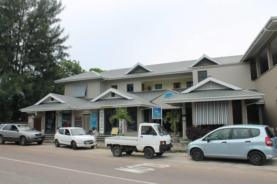 Central Self Catering Apartments Felicite Island Exterior photo